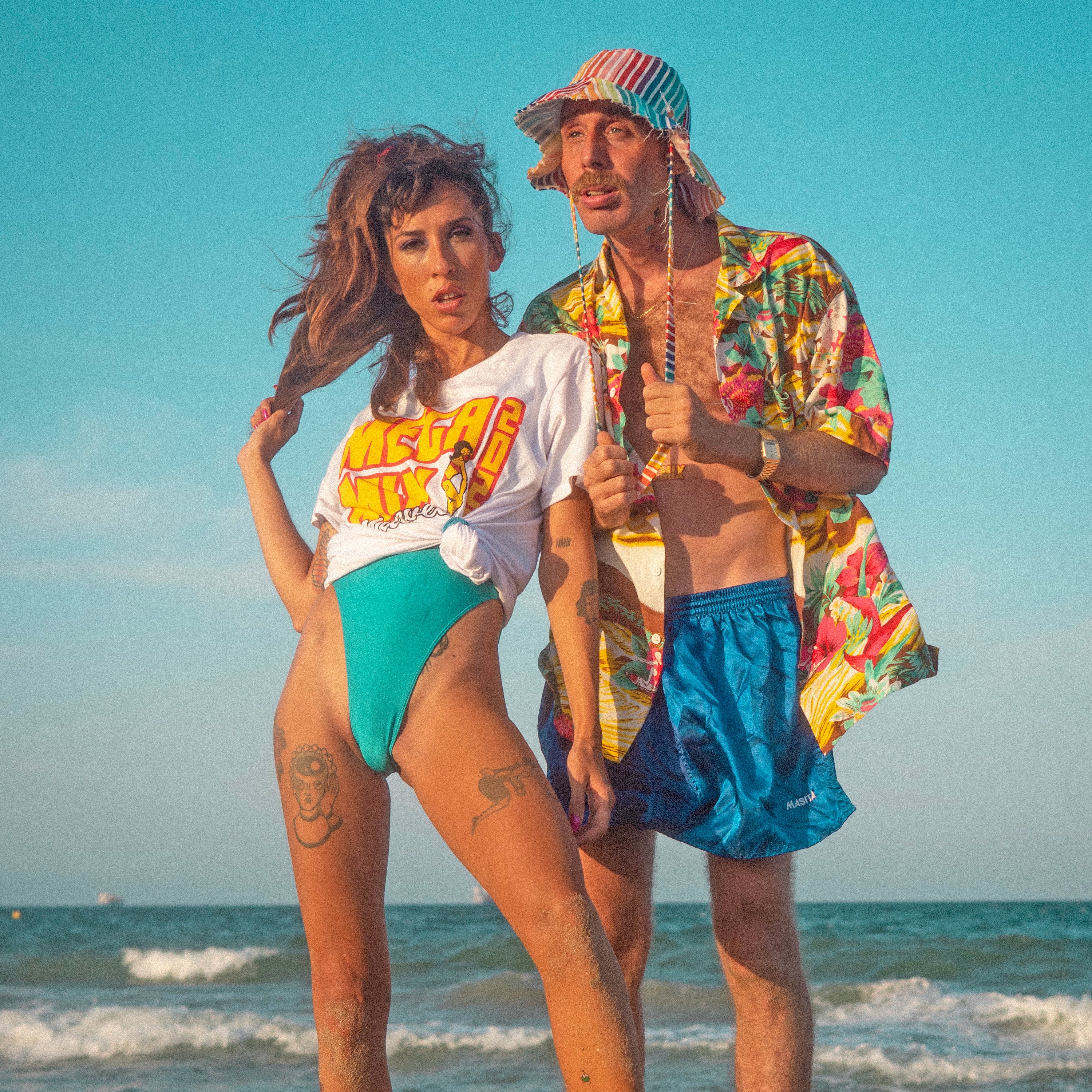 Mueveloreina ✶ Camiseta MEGAMIX 2020