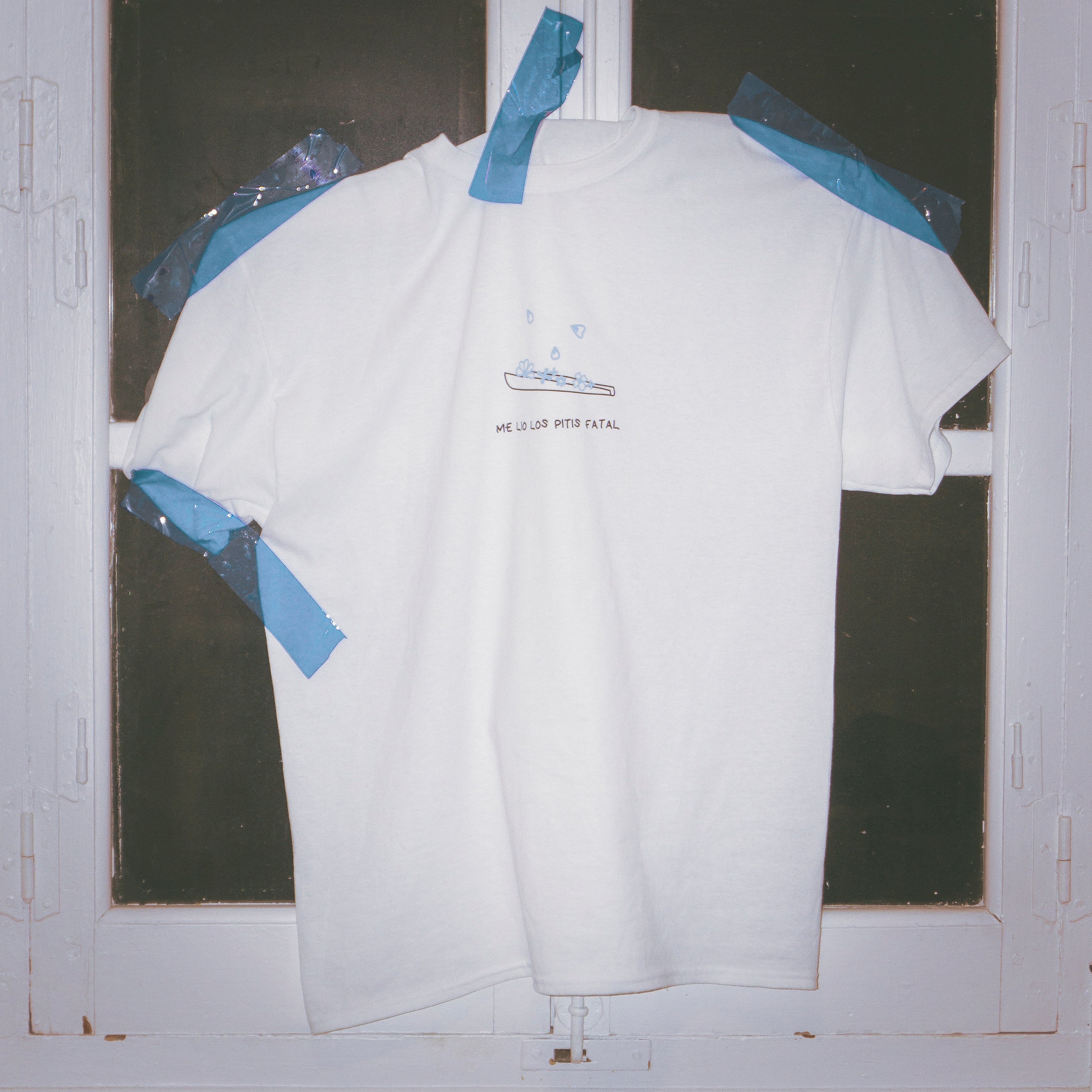 trashi ✶ Camiseta 'me lío los pitis fatal'